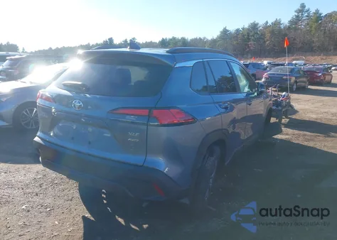 2026 Toyota Corolla Cross Xle z USA, uszkodzony, nr VIN 7MUDAABG6TV150135